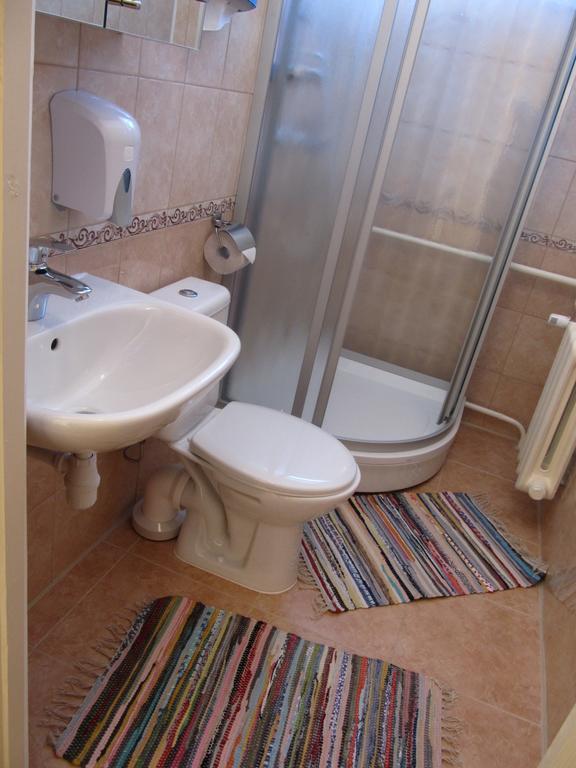 Viesu Maja Ezerkalns Hotel Krāslava Eksteriør billede