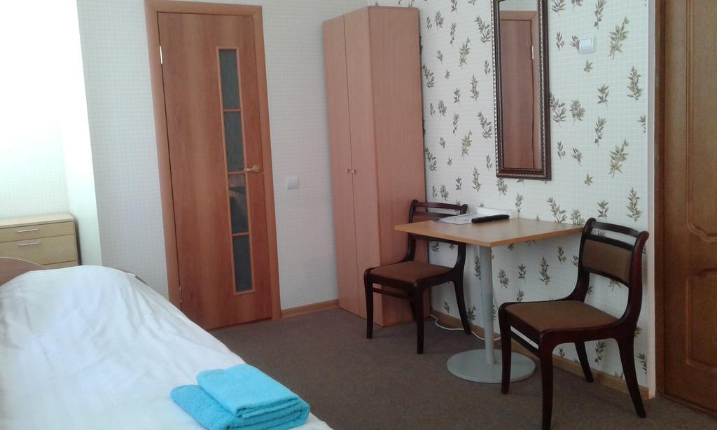 Viesu Maja Ezerkalns Hotel Krāslava Eksteriør billede