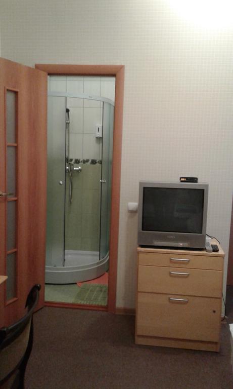 Viesu Maja Ezerkalns Hotel Krāslava Eksteriør billede