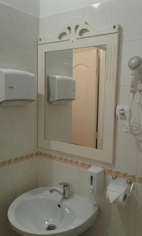 Viesu Maja Ezerkalns Hotel Krāslava Eksteriør billede