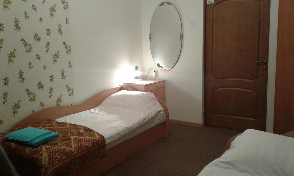 Viesu Maja Ezerkalns Hotel Krāslava Eksteriør billede